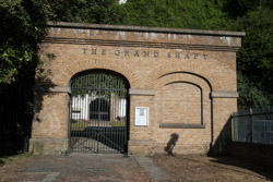 Grand Shaft Dover